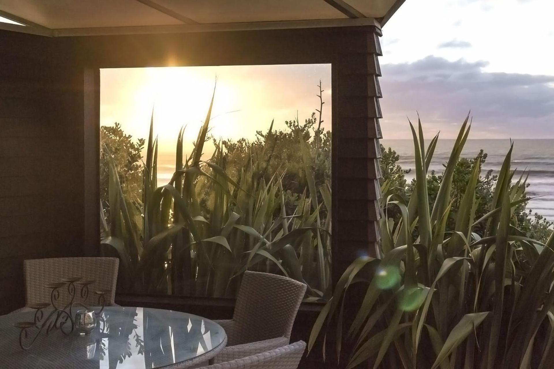 Chester Cottage Beachfront Oakura المظهر الخارجي الصورة