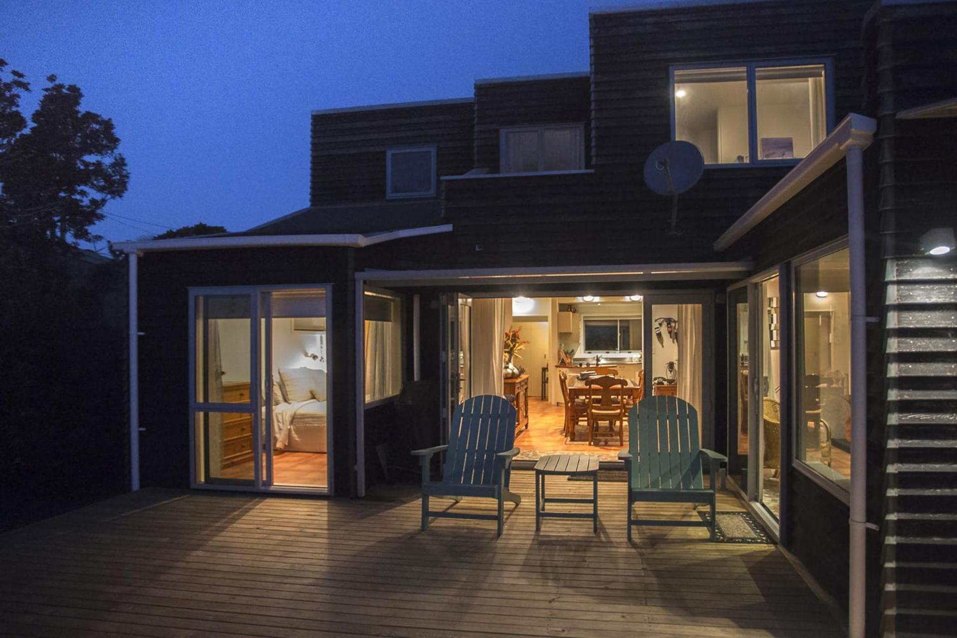 Chester Cottage Beachfront Oakura المظهر الخارجي الصورة